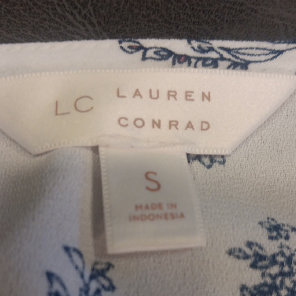 LC Lauren Conrad Floral Bell Sleeve Blouse - Picture 9 of 15